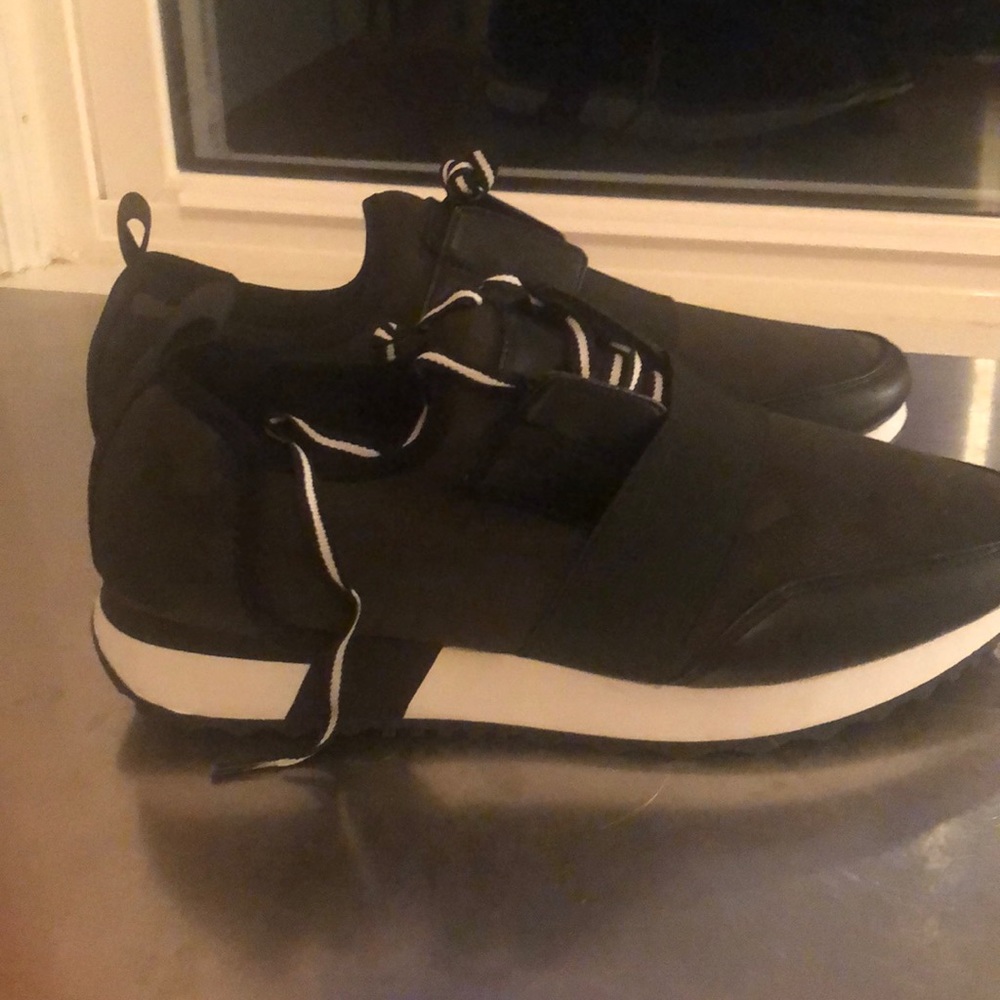 Steve Madden tennis shoes